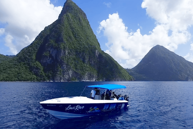 St. Lucia: Private Resort to Airport Speedboat Transfer