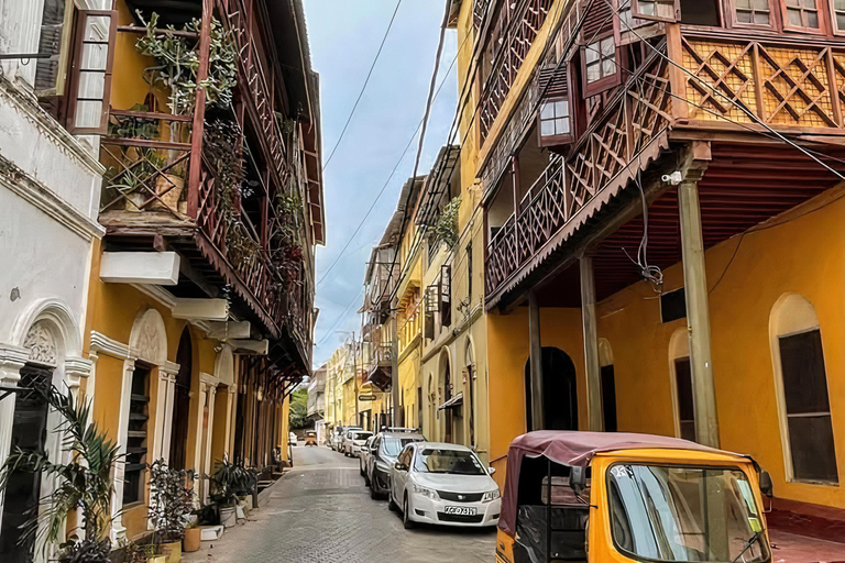 Mombasa: City, Fort Jesu, Cidade Velha e Tour pelo Mercado de EspeciariasMombasa: City Tour, Forte Jesu, Cidade Velha e Mercado de Especiarias