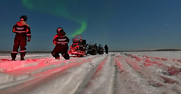 Levi: Nighttime Snowmobile Safari & Northern Lights Hunt