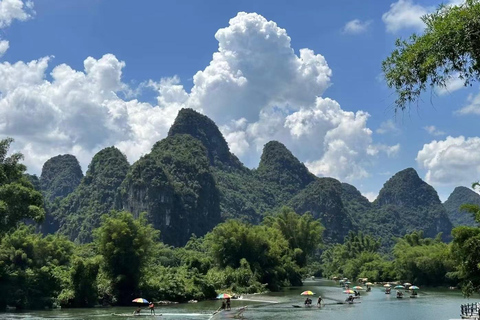 2 días en Guilin y Yangshuo: Crucero de 4 estrellas, cuevas y paisajes