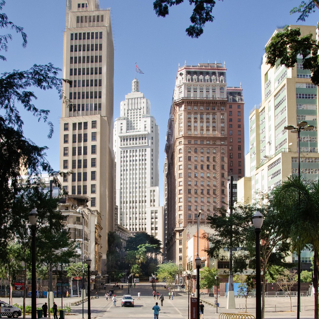 Colagem de mídia