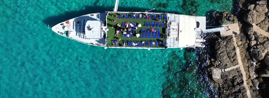 Comino : croisière en bateau dans le lagon bleu et les grottes