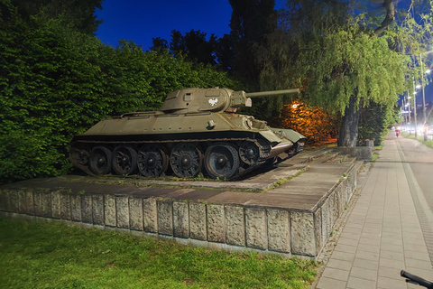 Gdańsk: Wrzeszcz and Shipyard District Private Bike Tour Golden Hour Ride – Gdańsk on evening mood Photo Stops