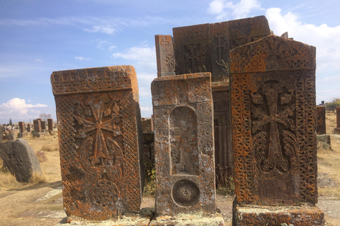 Yerevan: Silk Road Jeep Tour with Lake Sevan & Noravank