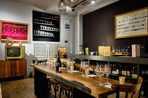 Yerevan: Wine Night Tour with Retro Car Transfers & Photos