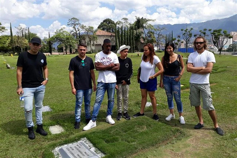 Medellín: Full Day Private Pablo Escobar Tour incl. Guatape