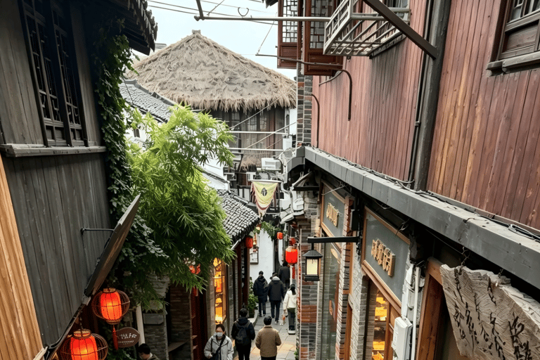 One Day at Shanghai Film Park and Zhujiajiao Water Town