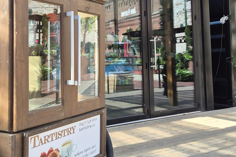 Toronto: Express - St. Lawrence Market+Distillery Food Tour