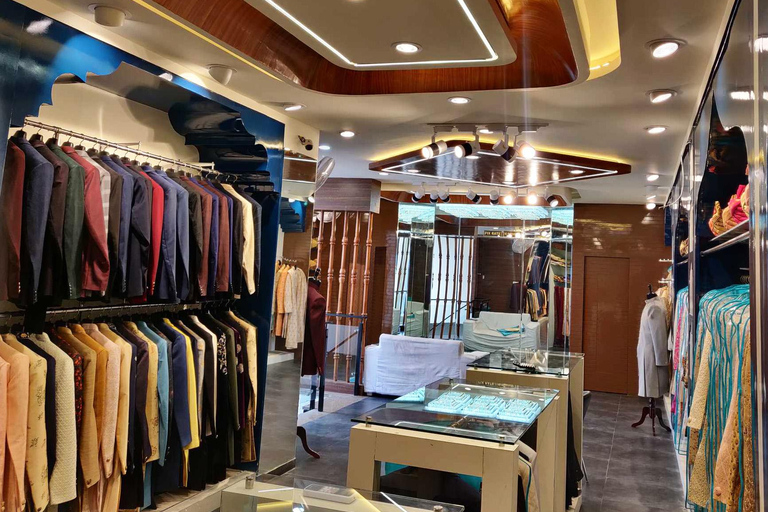 Jaipur: Wedding Outfit Shopping Tour with Local Guy Tour by Tuk-Tuk