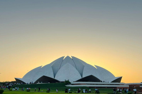 From Delhi: Multiday Golden Triangle Tour with Tiger Safari 4-days Golden Triangle Tour without Hotel