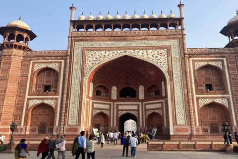 Desde Delhi: Excursión al Amanecer y Atardecer del Taj Mahal en Coche