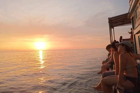 Koh Tao: Half-Day Sunset Snorkeling Tour with Lunch & Pickup - Image 2