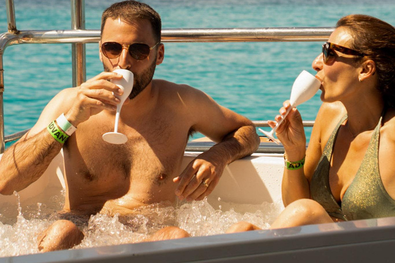 Ibiza: Formentera Boat with Open Bar, 3 meals & Sunset Party ADVANCE: Standard selection of food & open bar option