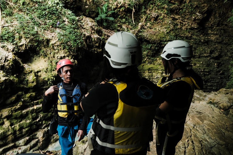 Yogyakarta: Jomblang Cave and Kali Suci Tubing Guide Tour Yogyakarta: Jomblang Cave & Kali Suci River Tubing Tour
