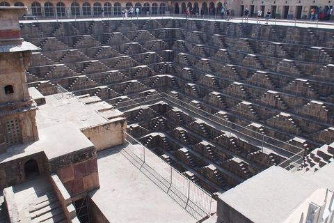 From Agra to Jaipur: Chand Baori and Fatehpur Transfer Tour