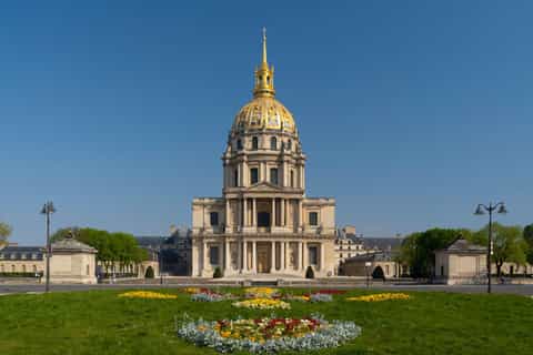 Private guided tour inside Les Invalides Army Museum and Napoleon's Tomb