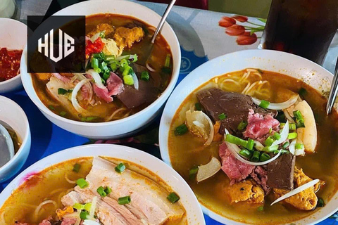 Hue: Excursão gastronómica a pé com serviço de busca no hotel e guia local