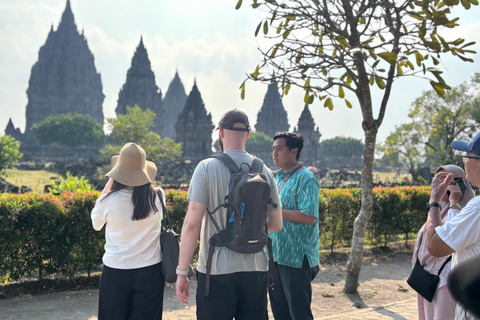 Yogyakarta: Private Guided Tour with Variety of languages Yogyakarta: Private Guided Tour with English Speaking