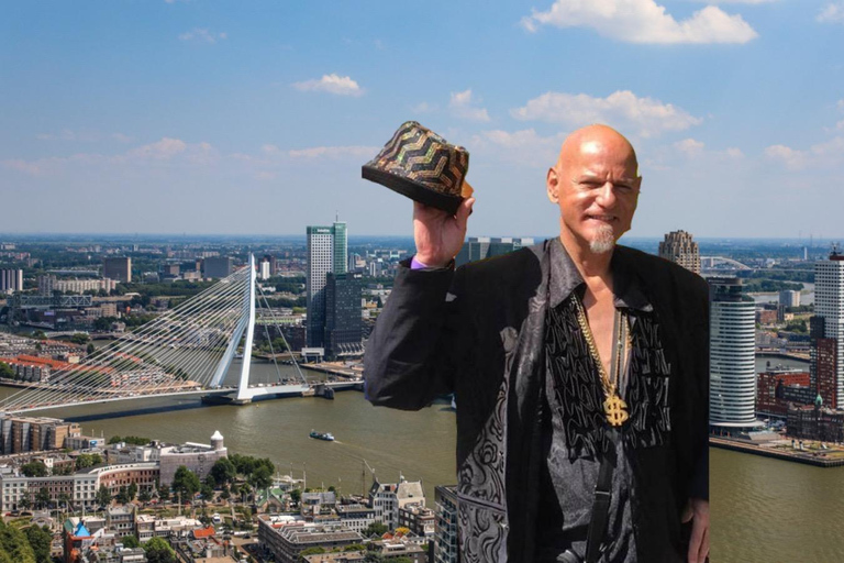 Rotterdam: A no-nonsense comedy walk in Rotterdam dialect.