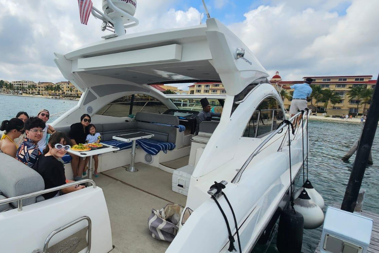 Cancun: Luxury Sunseeker 50 Yacht Charter to Isla Mujeres
