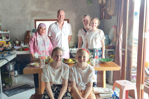 Yogyakarta: clase de cocina con visita al mercado y servicio de recogida del hotelClase de cocina con servicio de recogida del hotel