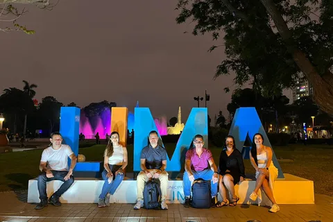 Passeio ao circuito mágico das águas com jantar e show de dança