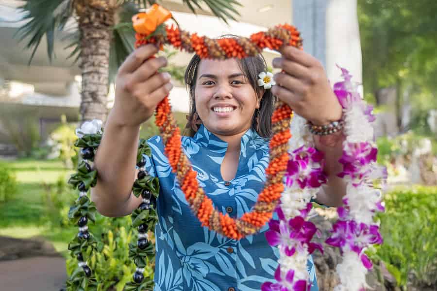 Individuelle Lei-Begrüßung am Flughafen Honolulu – Wähle deinen Lei. Foto: GetYourGuide Individuelle Lei-Begrüßung am Flughafen Honolulu – Wähle deinen Lei. Foto: GetYourGuide
