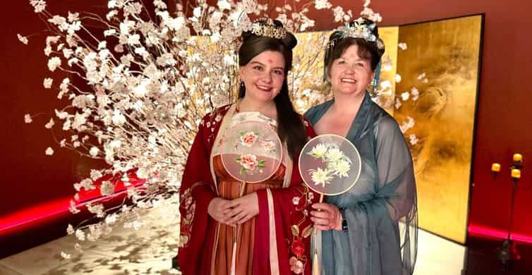 Shanghai Guided Royal Banquet Photo with Massage Option photo 4