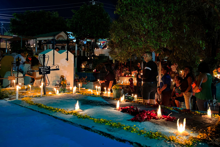 Huatulco: Zapotec Animas Nighttime Experience of the Day of the Dead.