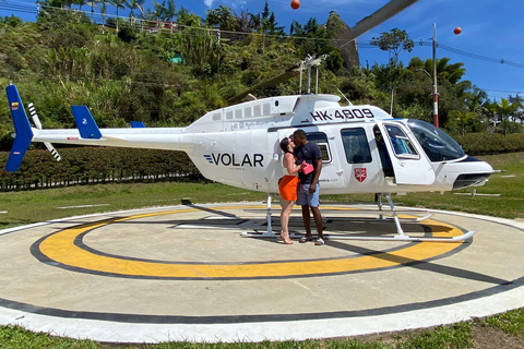 Medellín: Guatapé VIP + Helicopter Flight + Boat Ride + Piedra del Peñol