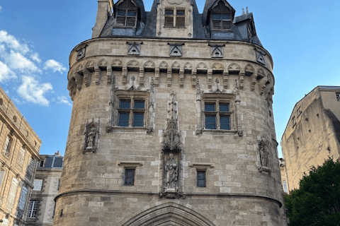 Bordeaux: Dark History Walking Tour with Local Guide El lado oscuro de Burdeos | Asesinatos, misterios y secretos