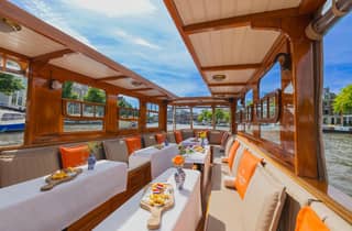 Amsterdam: Salonboot-Fahrt mit optionalem Käse & Wein