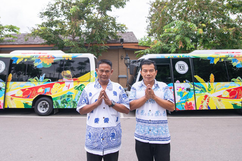 Bangkok:Floating Market & Maeklong Train Market Premium Tour