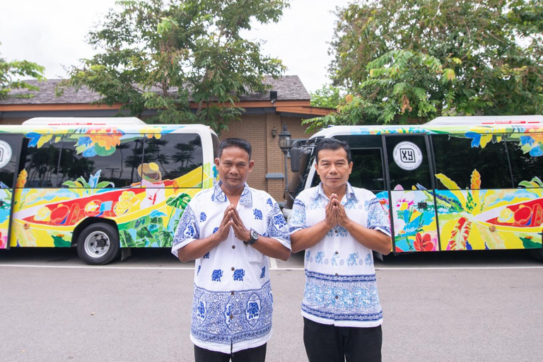 Bangkok:Floating Market & Maeklong Train Market Premium Tour