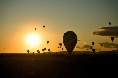 From Prague: Hot Air Balloon Ride with Champagne and Snacks Premium Flight Experience