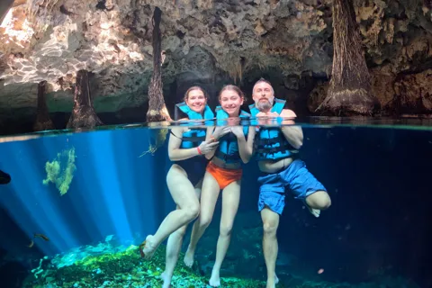 Visite des ruines de Tulum, baignade avec les tortues, 2 cénotes, 1 grotte et déjeuner
