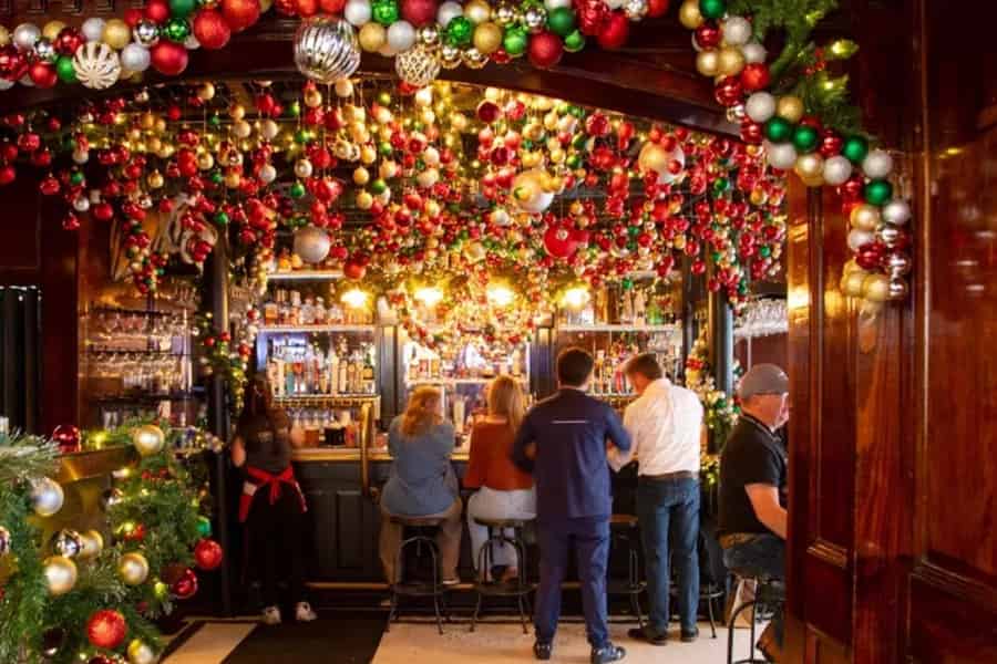 Charleston: Craft-Bier- und Cocktail-Tour zur Weihnachtszeit. Foto: GetYourGuide
