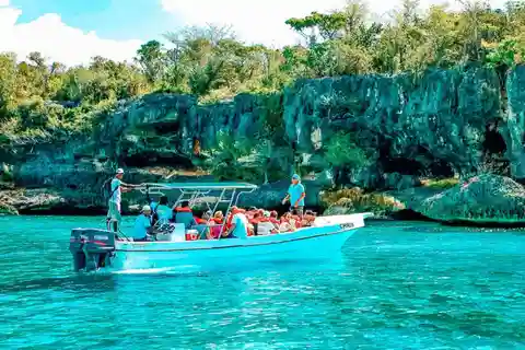 Punta Cana: VIP Tour to Saona Island by Speedboat