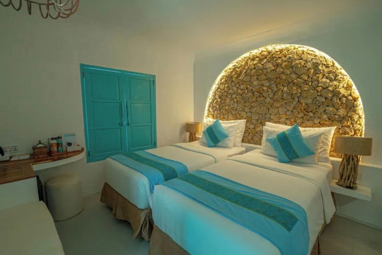 Labuan Bajo: 2 Day Komodo Trip & LoccalCollection Hotel Stay