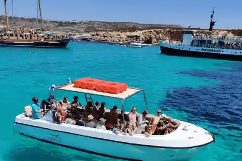 Sliema: Comino Blue Lagoon Half Day