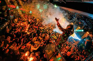 Prag: Duplex-Bootsparty und Afterparty im Rooftop-Club
