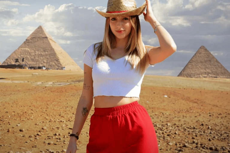 Pyramides, Sakkara et Memphis - Visite privée avec déjeunerVisite privée avec guide, transfert et déjeuner, à l&#039;exclusion des droits d&#039;entrée.