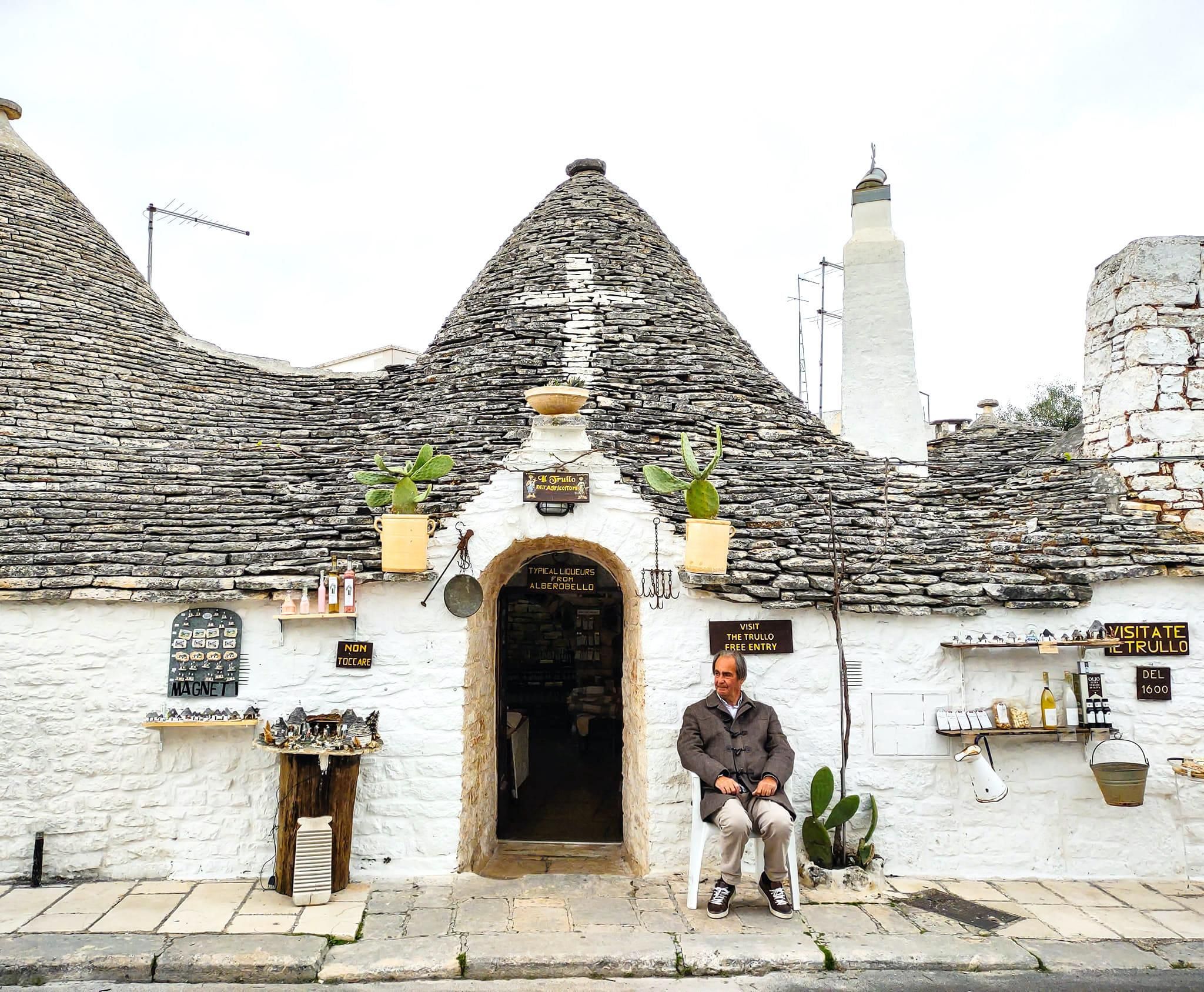 Von Monopoli: Selbstständiger Besuch von Matera und Alberobello mit Reiseleiter