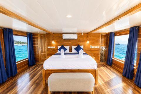 Labuan Bajo: 3-Day Komodo Sailing Ocean View Cabin All Fees Standard Boat | Sharing Room Ocean View | Tiket not Included