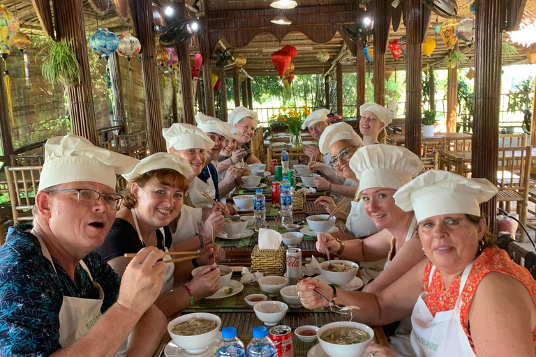 Hoi An: Clase de Cocina Auténtica en el Pueblo de las Hierbas EcológicasHoi An: Cocina auténtica en la antigua aldea de las verduras