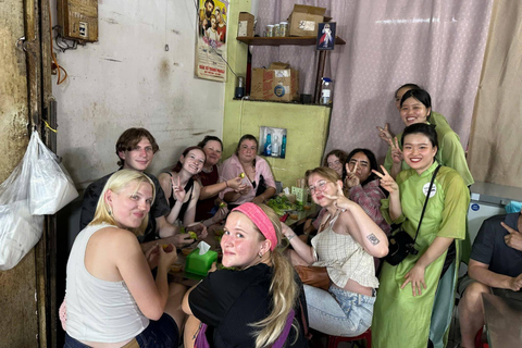Ho Chi Minh City: Motorbike Street Food Tour - 12 Tastings