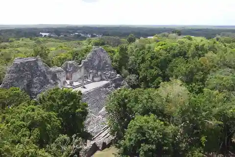 Visite d'une demi-journée des ruines mayas de Becan depuis Bacalar ou Chetumal
