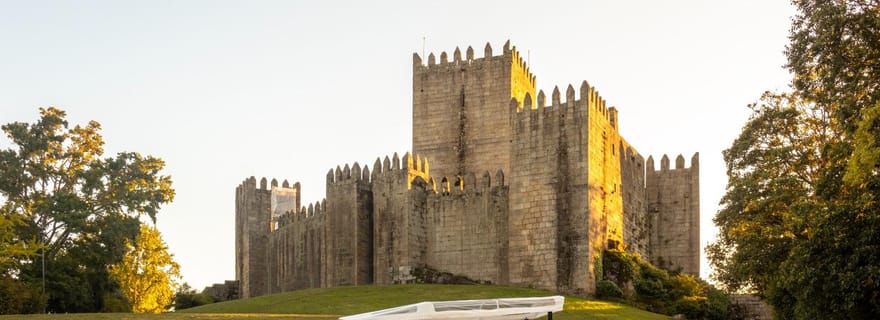 Visites touristiques en tuk-tuk électrique à Guimarães