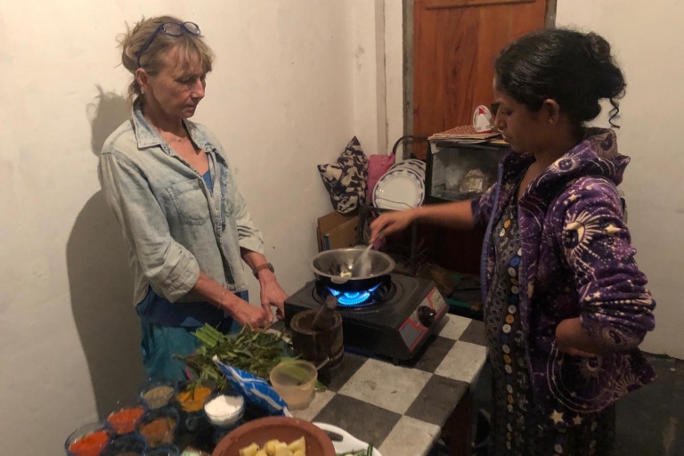 Ella: Cook with Neranji! Sri Lankan Cooking Class