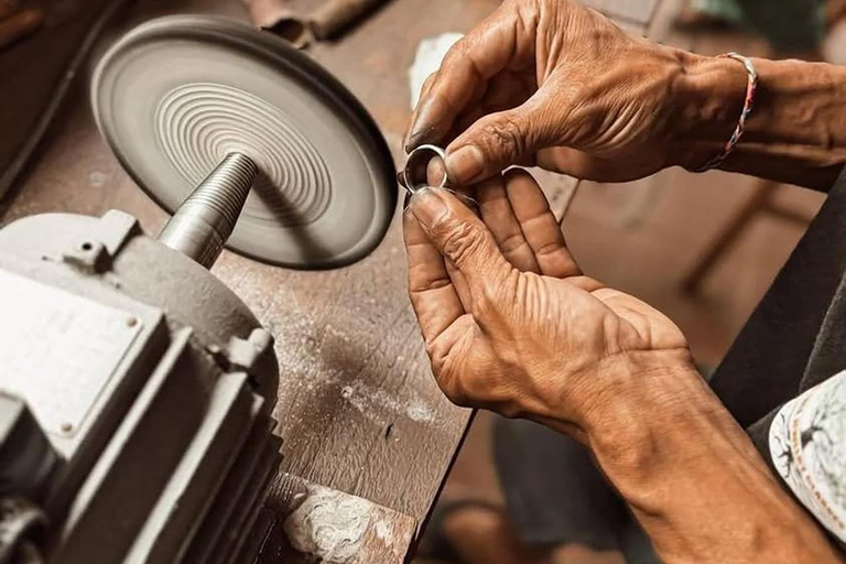 Bali: Aula de joalharia em Seminyak com 7 gramas de prata